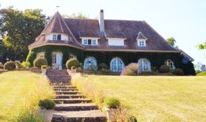 Impressive Manor House Built by a Famous Wine Family From Beaune, Burgundy